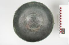 Foto von Bronzesiebgefäß (NHMW-PRAE-048324)